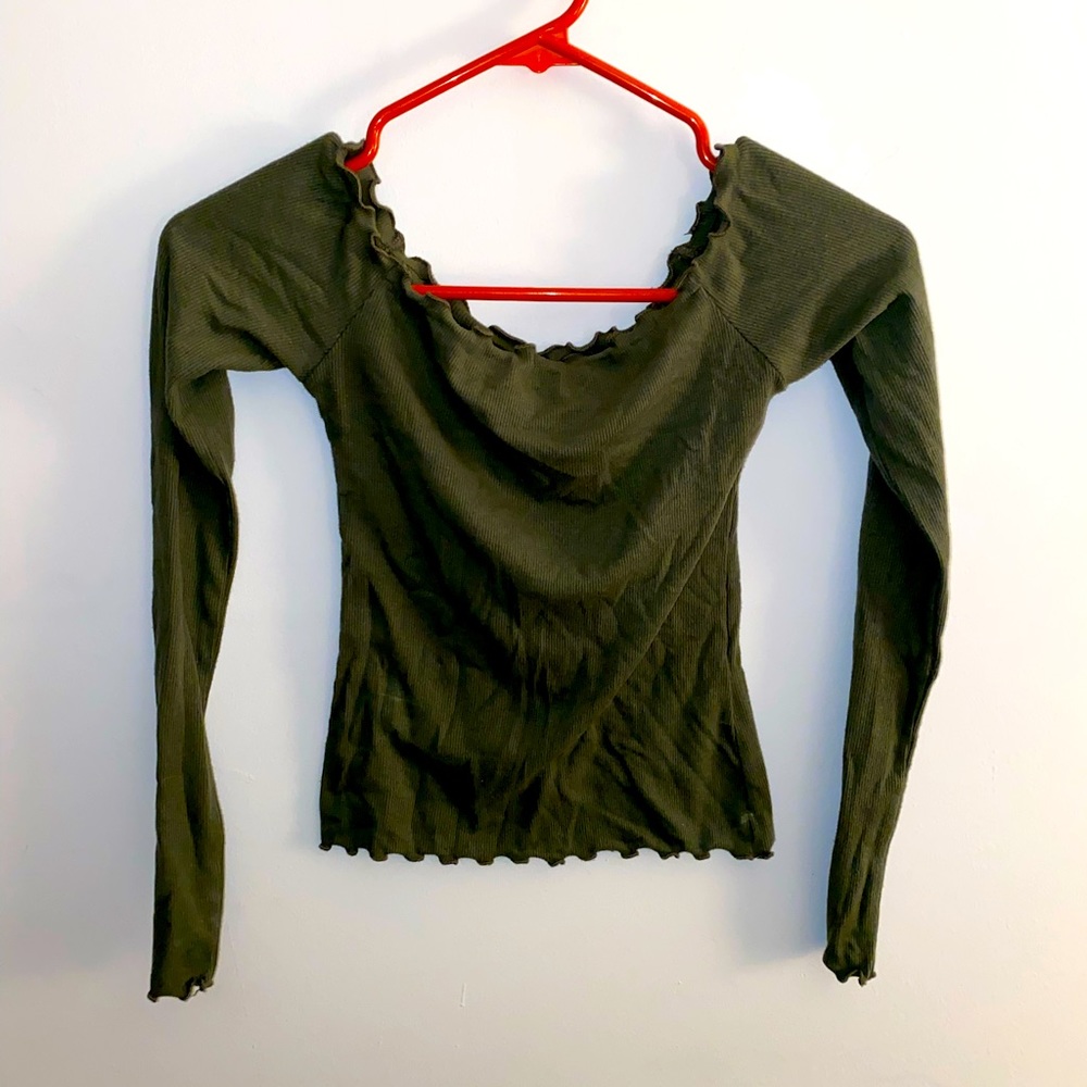 Hollister Off the Shoulder Long-Sleeve Crop Top